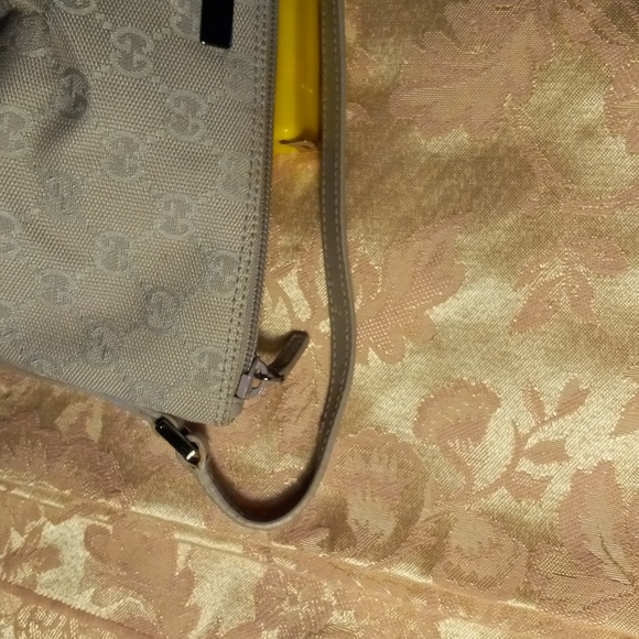 10x5 authentic Gucci small purse very good condition serial number 0 7 1 9 8 2 1 - Picture 13 of 14